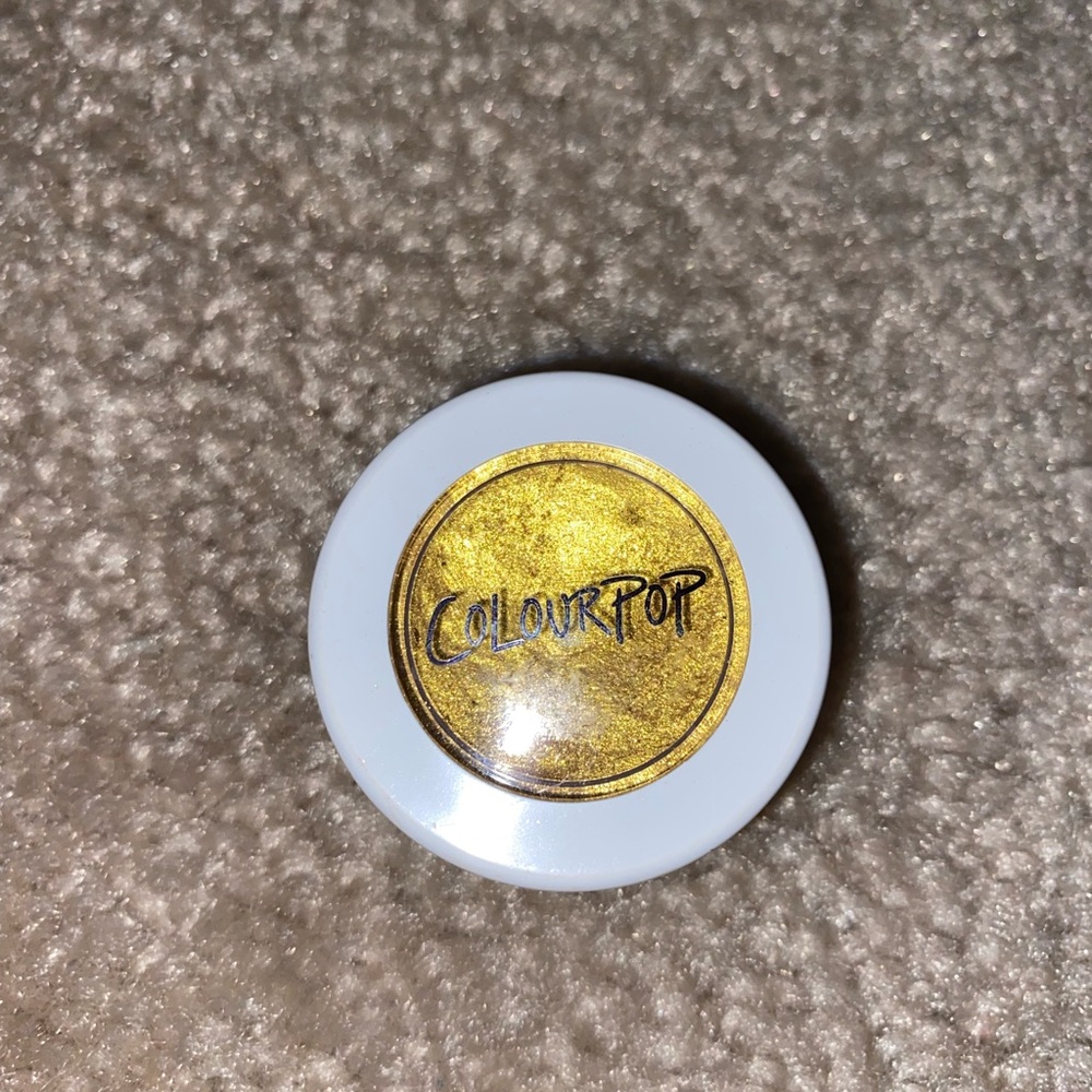 Gold color pop cream eyeshadow
